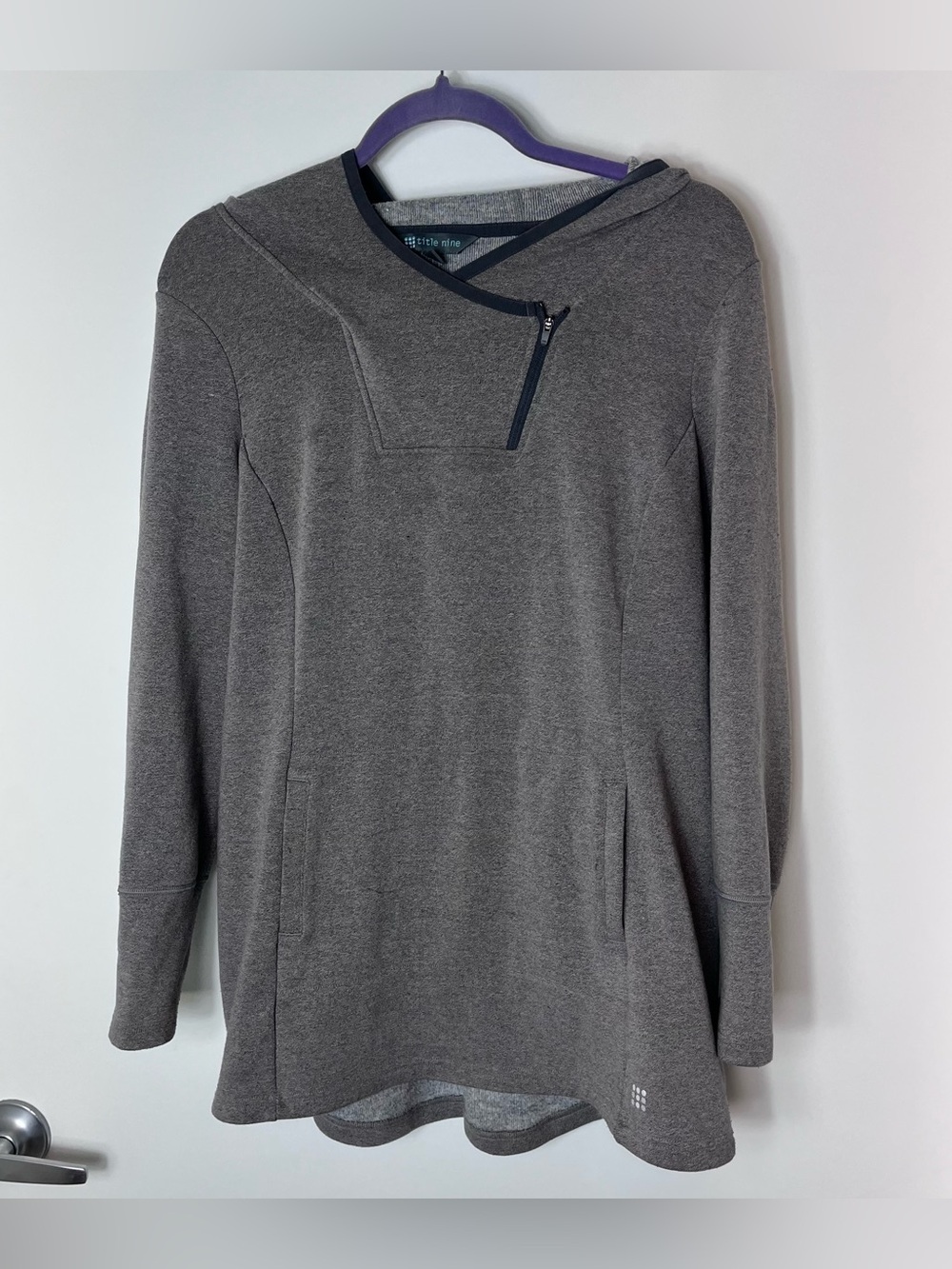 Title Nine Mighty Tunic Pullover Hoodie Medium Heather Gray Hooded Zip Neck